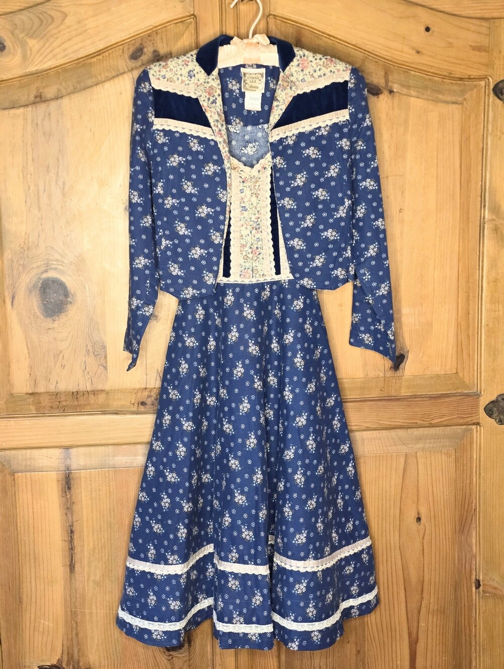 Vintage 70's GUNNE SAX Blue Calico Lace-Trim Dress and Jacket Set